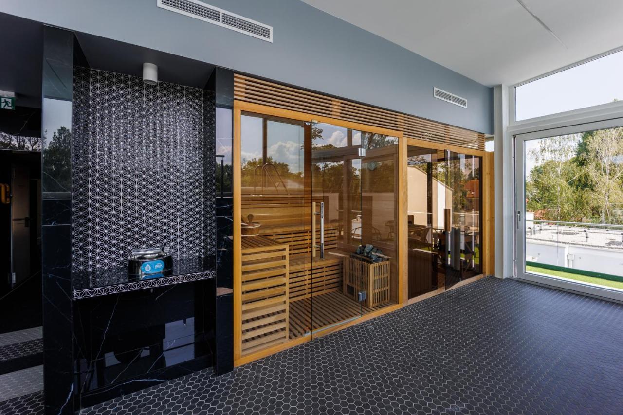 Villa Bauhaus Wellness Apartman 102 Сиофок Екстериор снимка